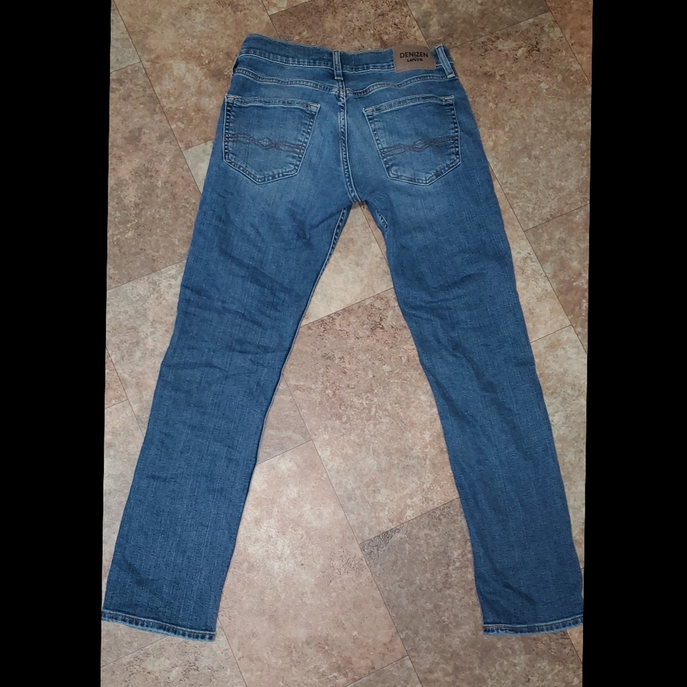 Mens LEVIS 28"W x 30"L